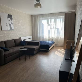 Сдается 1-комнатная квартира, 52 м²