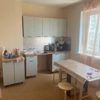Сдается Многокомнатная квартира, 90 м²