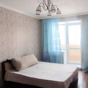 Сдается 2-х комнатная квартира, 80 м²