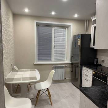 Сдается 1-комнатная квартира, 37 м²