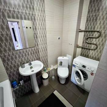 Сдается 1-комнатная квартира, 37 м²