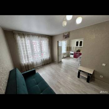 Сдается 1-комнатная квартира, 37 м²