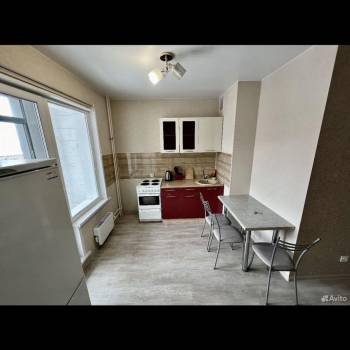 Сдается 1-комнатная квартира, 37 м²