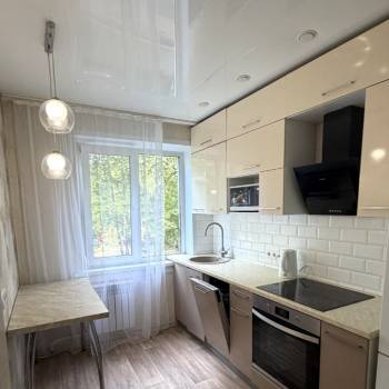 Сдается Многокомнатная квартира, 65 м²