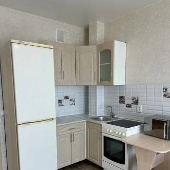 Сдается 1-комнатная квартира, 37 м²