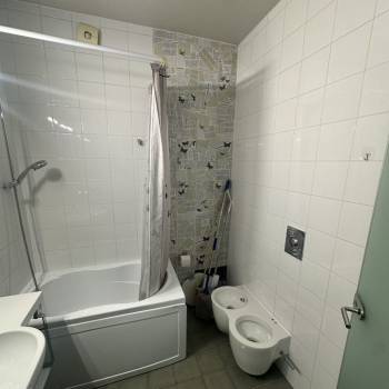 Сдается 2-х комнатная квартира, 90 м²