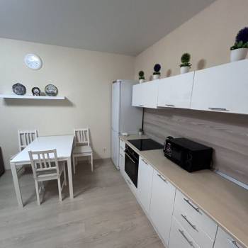 Сдается 1-комнатная квартира, 50 м²