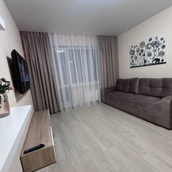 Сдается 1-комнатная квартира, 50 м²