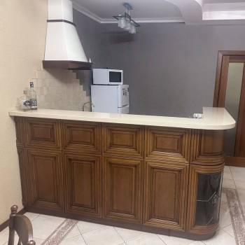 Сдается 1-комнатная квартира, 58 м²