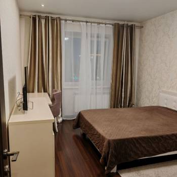 Сдается Многокомнатная квартира, 90 м²