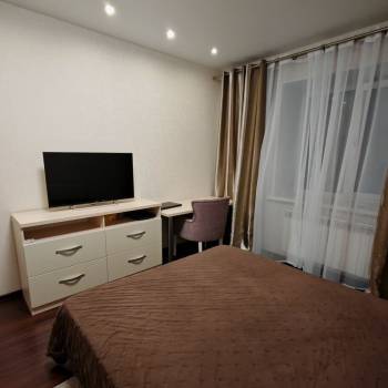 Сдается Многокомнатная квартира, 90 м²