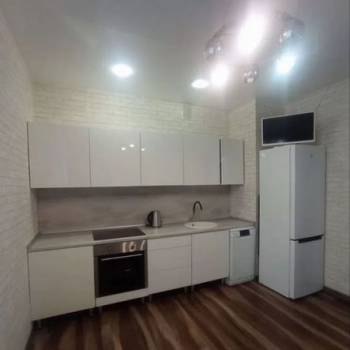 Сдается Многокомнатная квартира, 60 м²