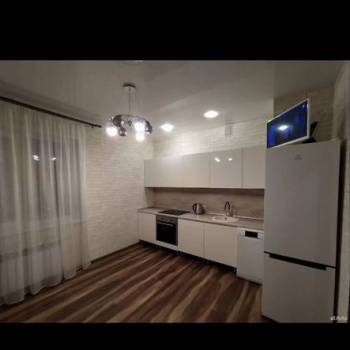 Сдается Многокомнатная квартира, 60 м²