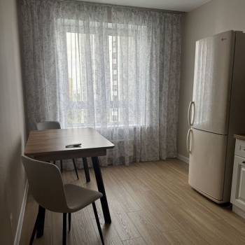 Сдается 1-комнатная квартира, 40 м²