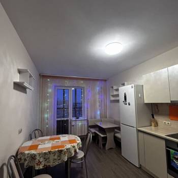 Сдается 2-х комнатная квартира, 70 м²