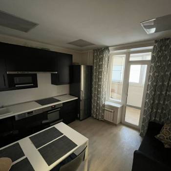 Сдается 1-комнатная квартира, 40 м²