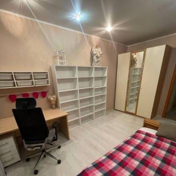Сдается Многокомнатная квартира, 100 м²