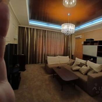 Сдается 2-х комнатная квартира, 93 м²