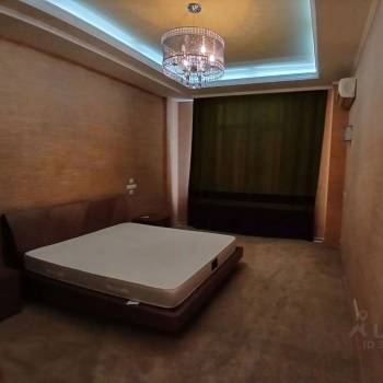 Сдается 2-х комнатная квартира, 93 м²