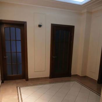 Сдается 2-х комнатная квартира, 93 м²