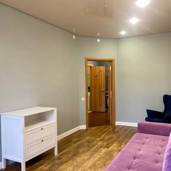 Сдается 1-комнатная квартира, 42 м²