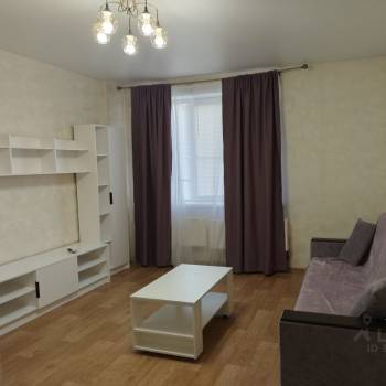 Сдается 1-комнатная квартира, 40 м²
