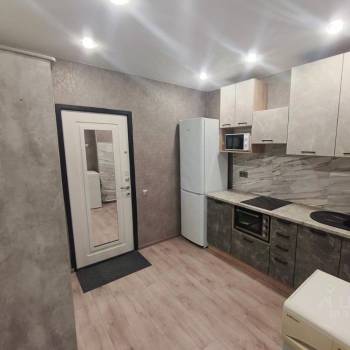 Сдается 1-комнатная квартира, 43 м²