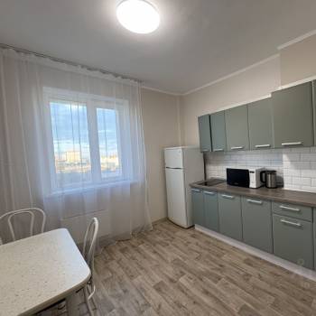 Сдается 1-комнатная квартира, 49 м²