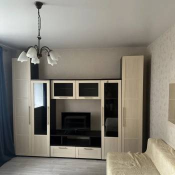 Сдается 1-комнатная квартира, 39 м²