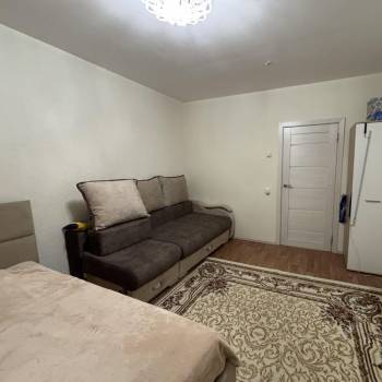 Сдается 1-комнатная квартира, 42 м²