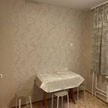 Сдается 1-комнатная квартира, 38 м²