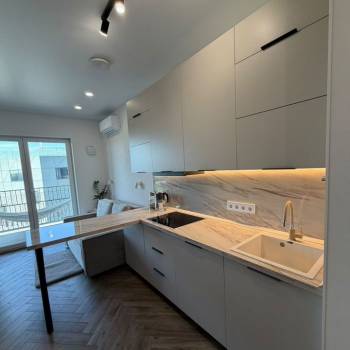 Сдается 1-комнатная квартира, 51,8 м²