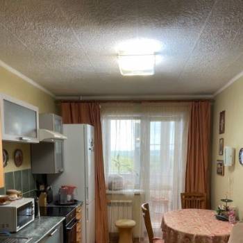 Продается 1-комнатная квартира, 42,2 м²