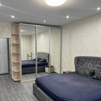Сдается 1-комнатная квартира, 54 м²