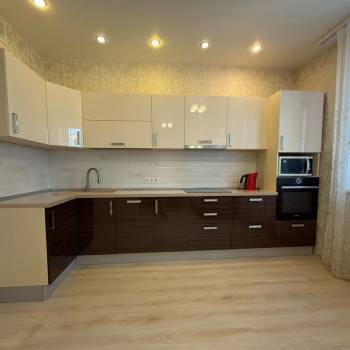 Сдается Многокомнатная квартира, 100 м²