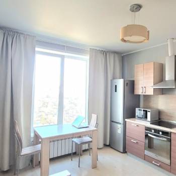 Сдается 1-комнатная квартира, 48 м²