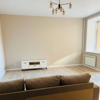 Сдается 2-х комнатная квартира, 79 м²