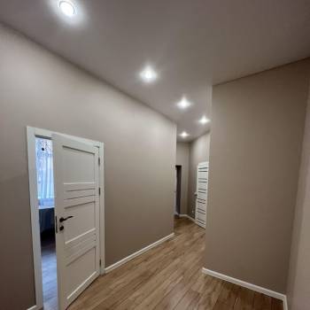Сдается 2-х комнатная квартира, 79 м²