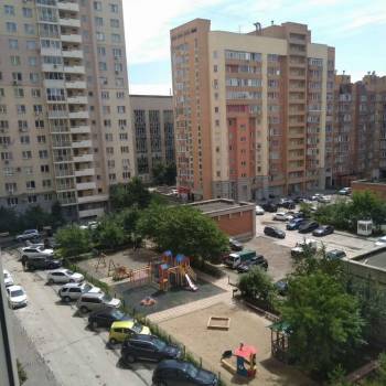 Сдается 1-комнатная квартира, 42 м²