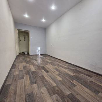 Продается 3-х комнатная квартира, 56 м²