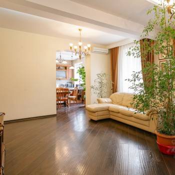Продается Многокомнатная квартира, 138 м²