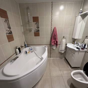 Сдается 2-х комнатная квартира, 65 м²
