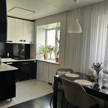 Сдается Многокомнатная квартира, 56,3 м²