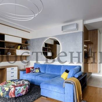 Продается 1-комнатная квартира, 42 м²