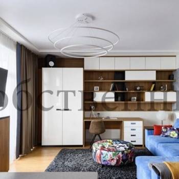 Продается 1-комнатная квартира, 42 м²