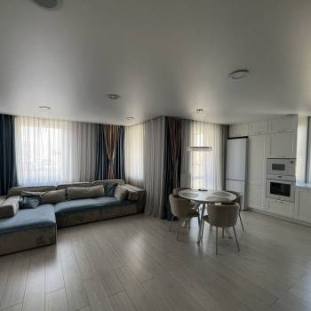Сдается 1-комнатная квартира, 56 м²