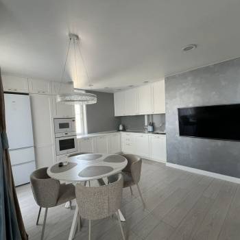 Сдается 1-комнатная квартира, 56 м²