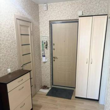 Сдается 1-комнатная квартира, 42 м²