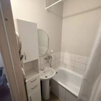 Сдается 1-комнатная квартира, 39 м²