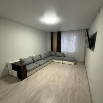 Сдается 2-х комнатная квартира, 65 м²